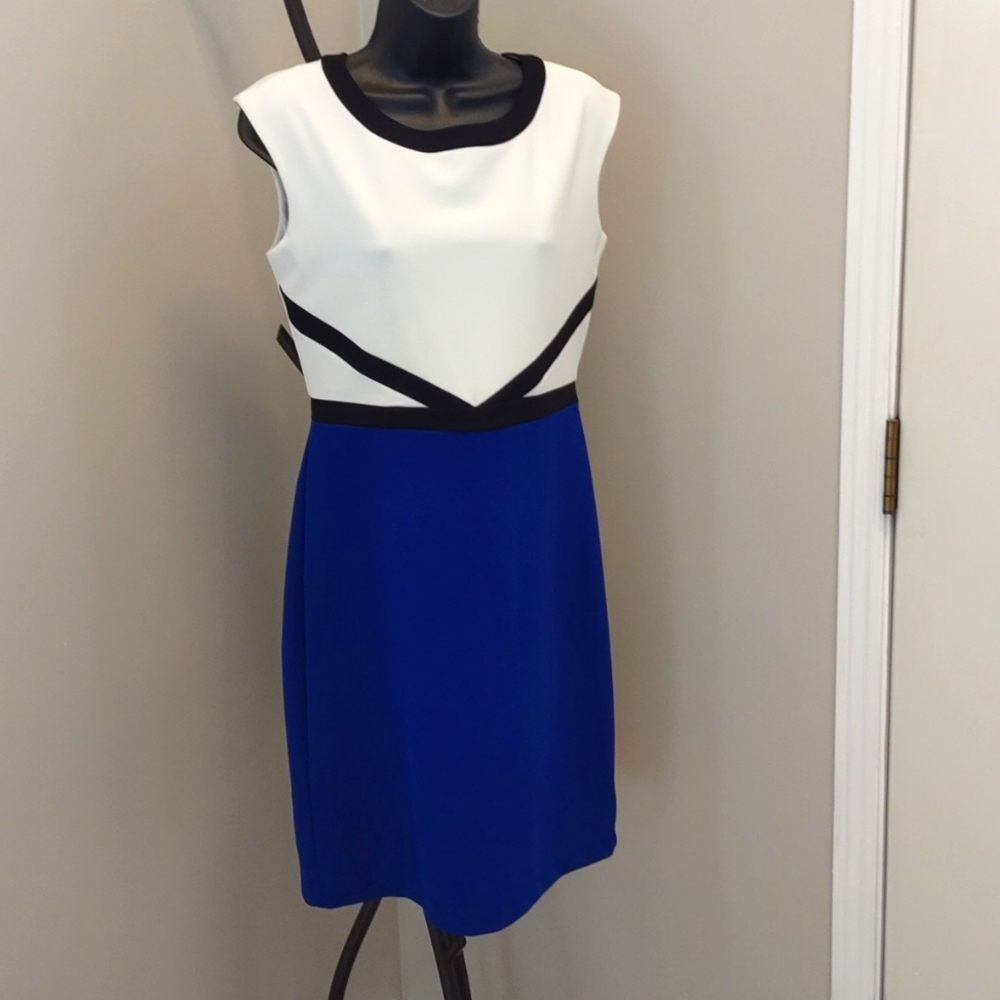 Liz Claiborne sleeveless dress in white/blue/black